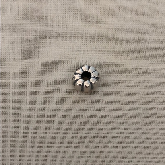 Pandora Silver Clip - Picture 2 of 3